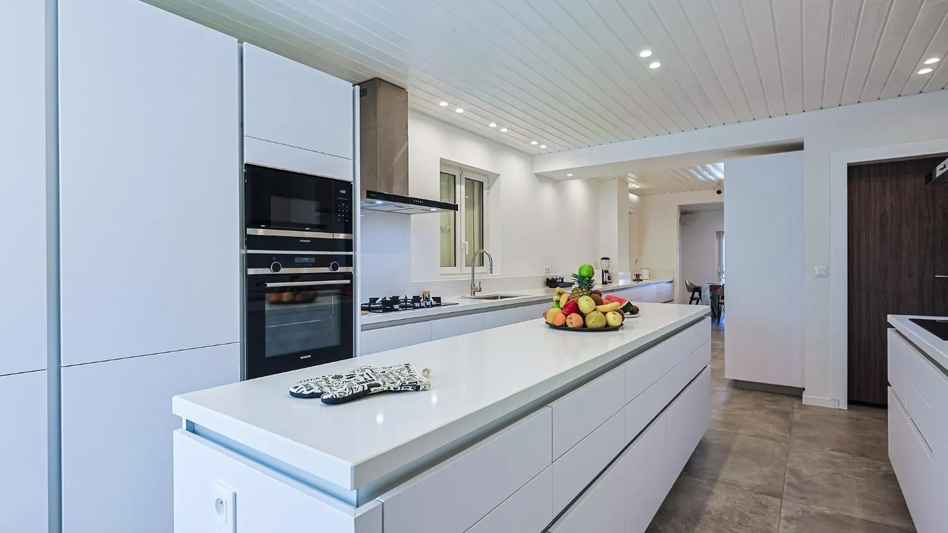 Vila Mogador Beach House, Luxury And Uniqueness In Grand Case.