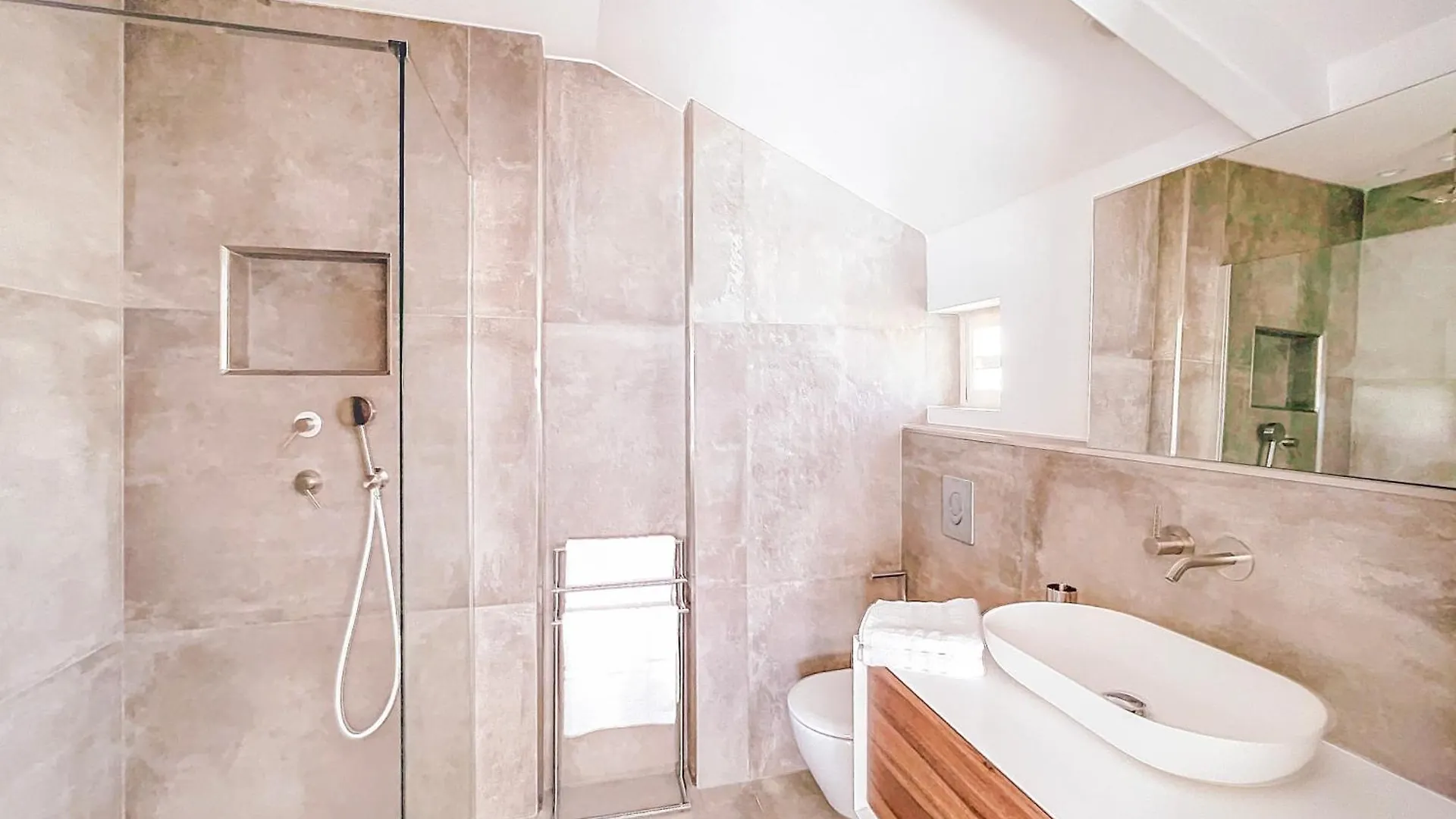 Mogador Beach House, Luxury And Uniqueness In Grand Case.
